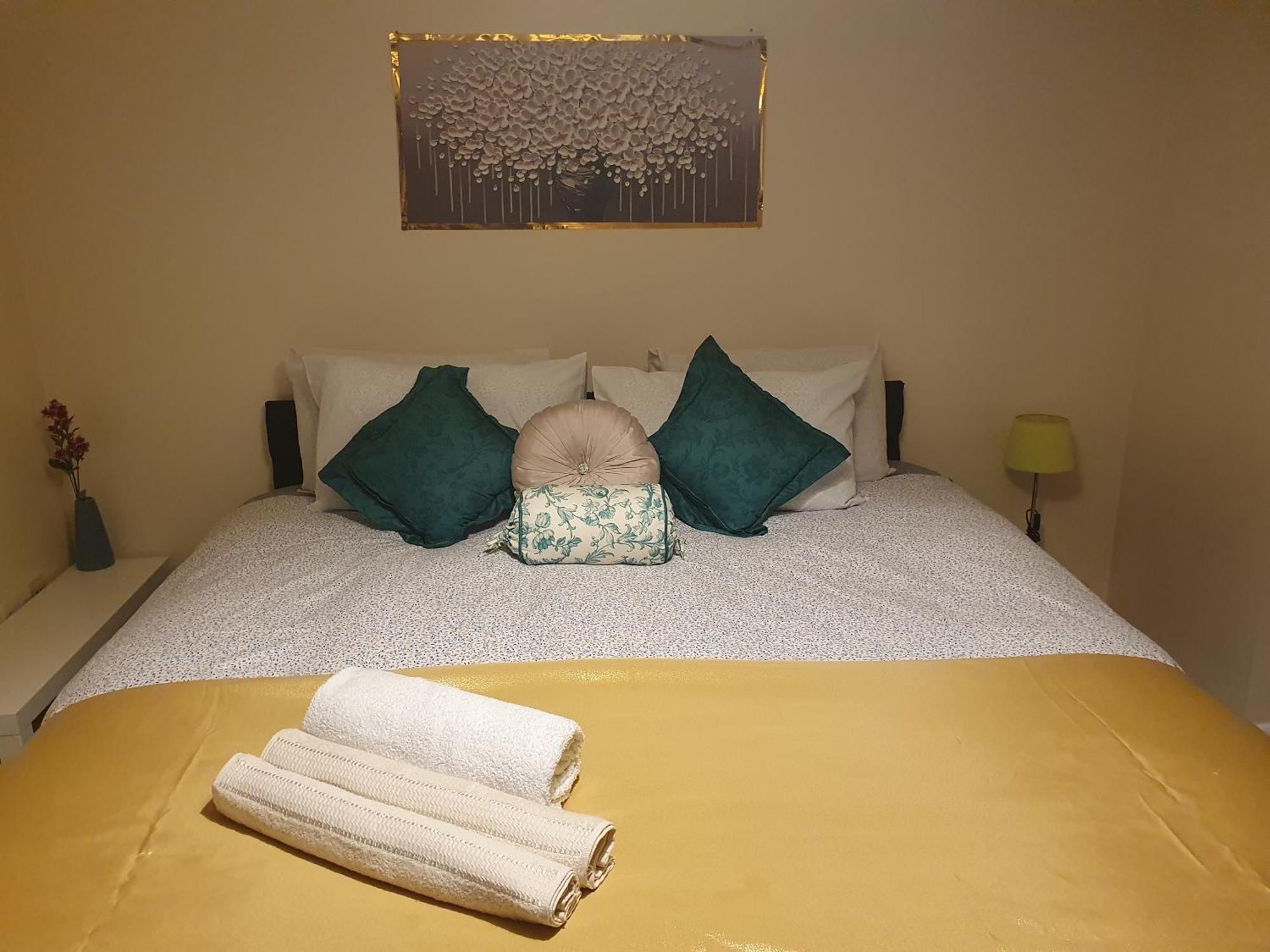 Lovely 1Bedrood Apartment Guildford Esterno foto