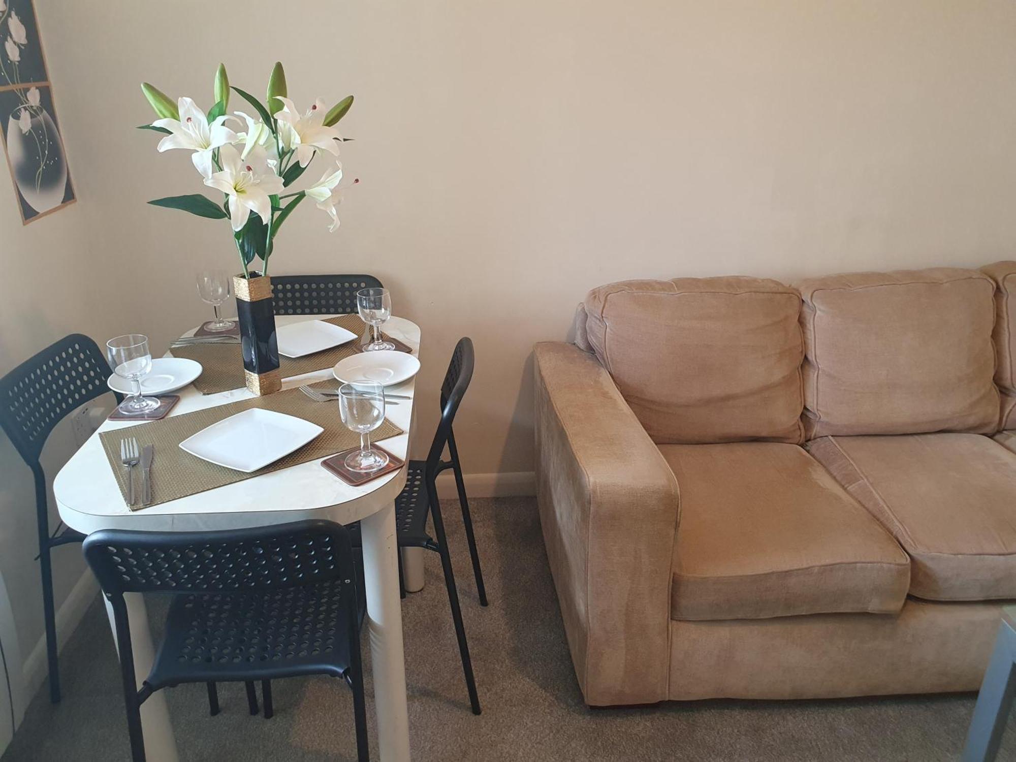 Lovely 1Bedrood Apartment Guildford Esterno foto