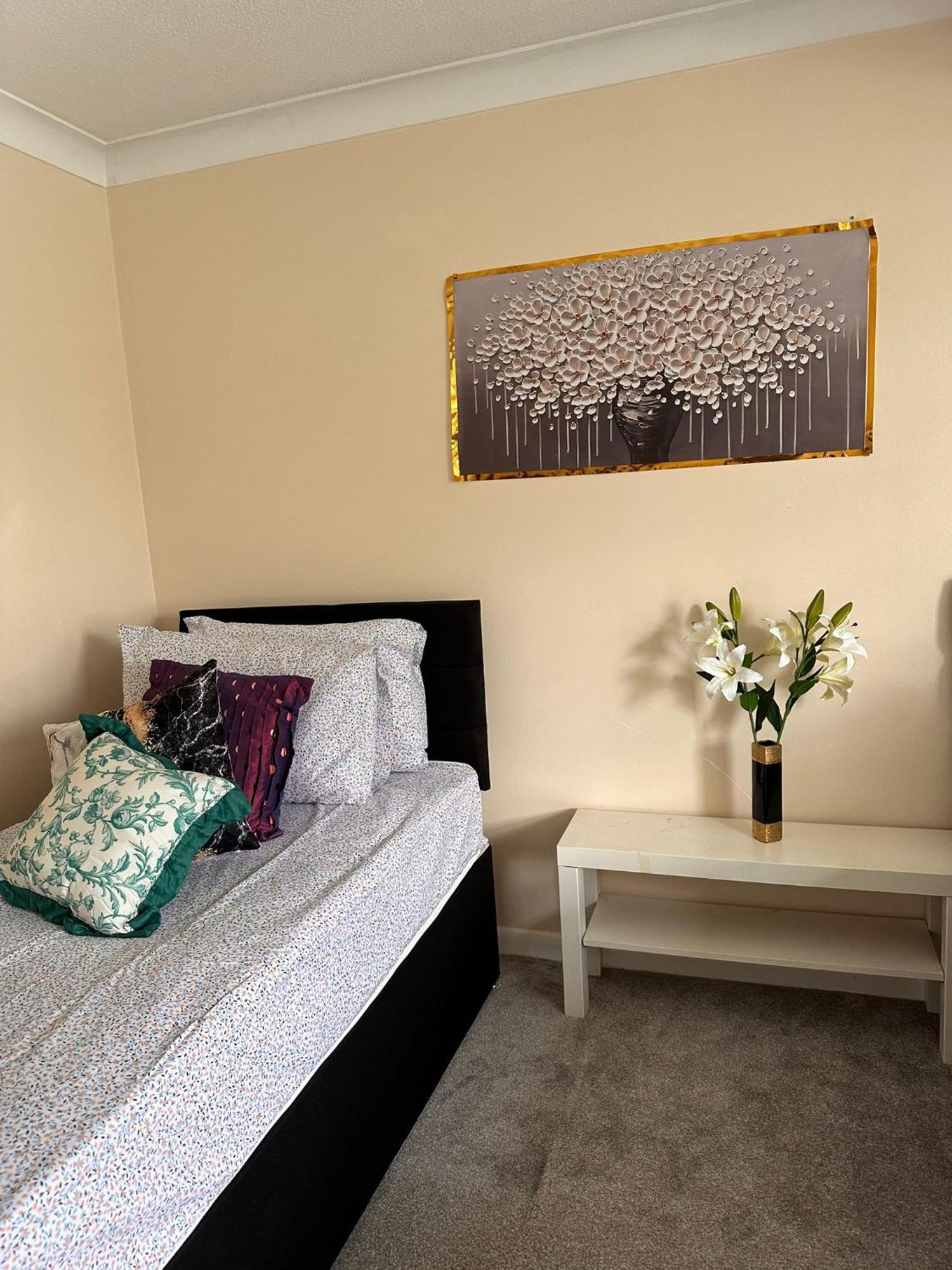 Lovely 1Bedrood Apartment Guildford Esterno foto